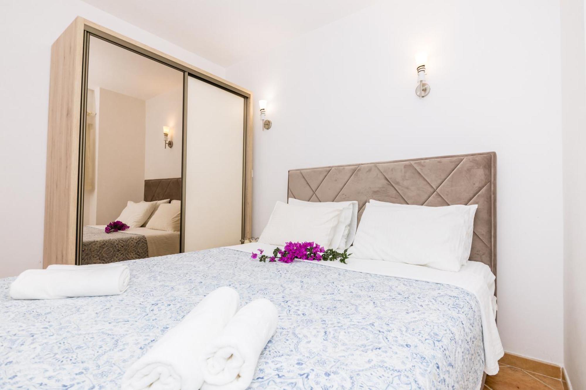 Apartments Batricevic Херцег Нови Екстериор снимка