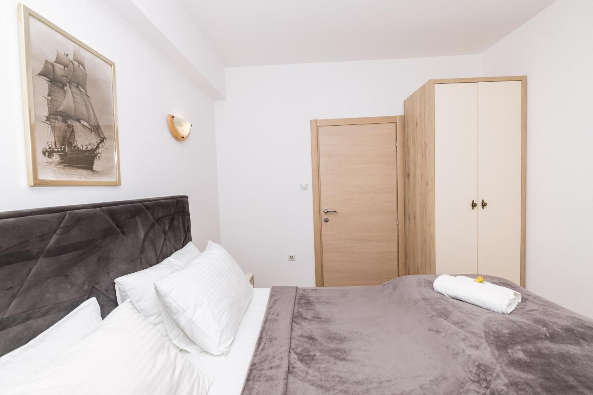 Apartments Batricevic Херцег Нови Екстериор снимка
